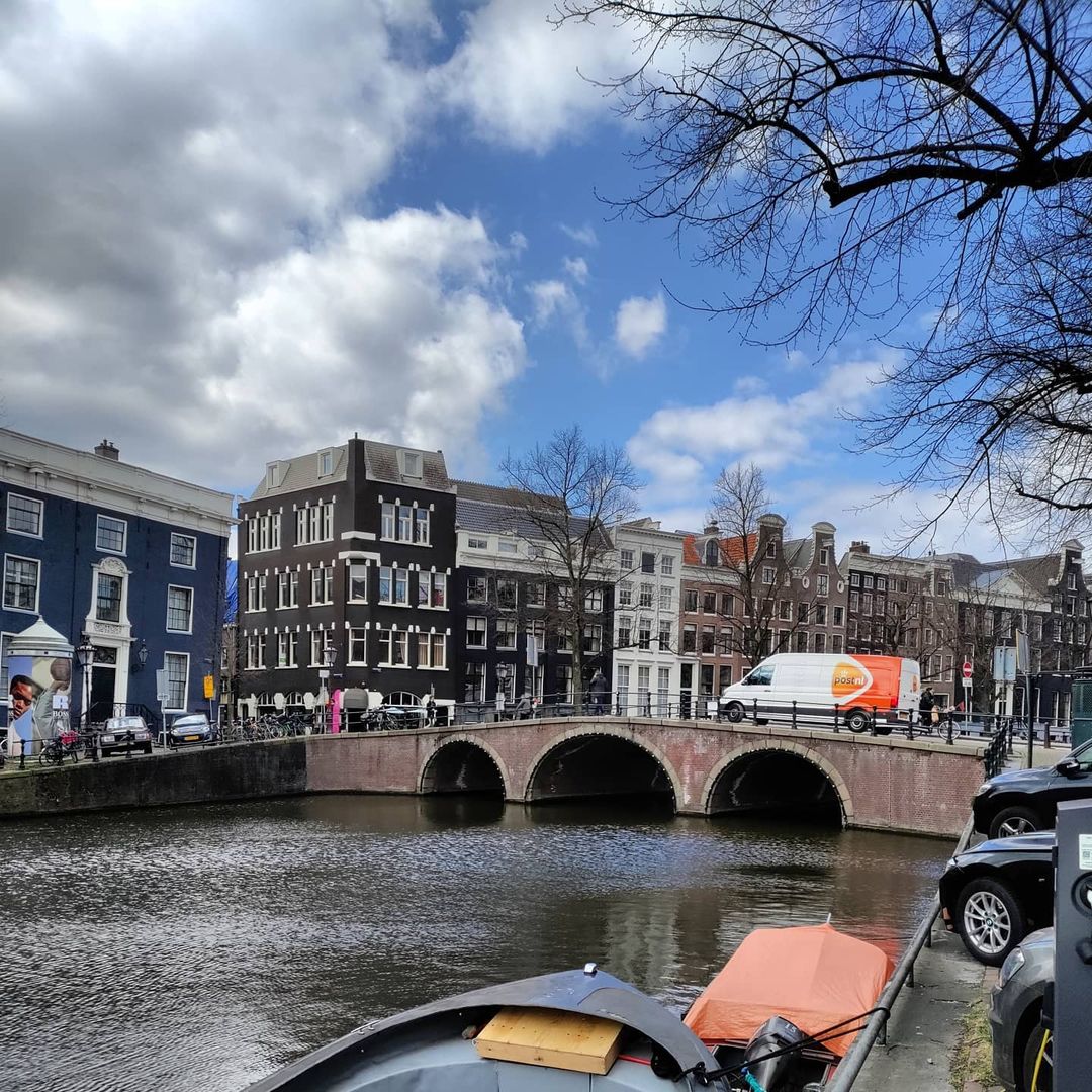 Bridge 42: The Unnamed Cycling Bridge at the Gateway to Amsterdam’s Antique Quarter