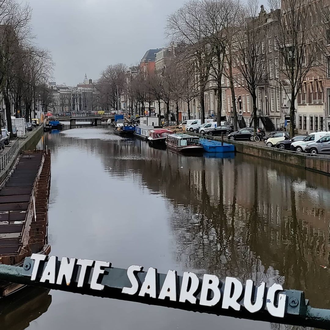 De Tante Saarbrug: Bridge 31 and the Flower Seller Who Became a Monument