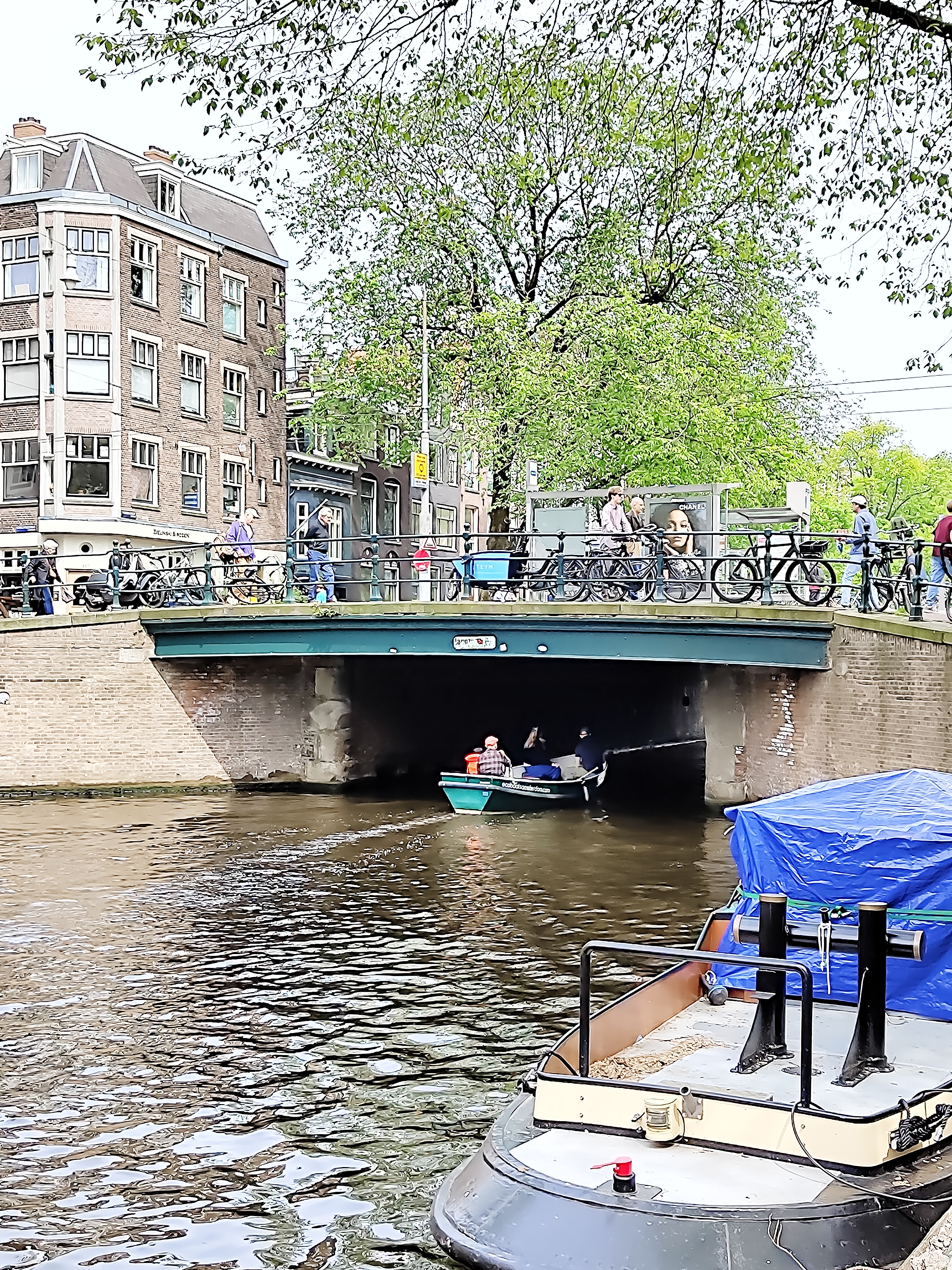 Brug 75: The Sluice That Lost Its Purpose and the Street That Lost Its Chance